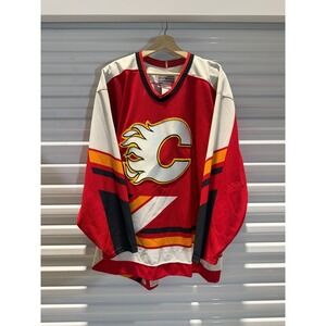 Vintage Calgary Flames CCM Authentic NHL Jersey Red Fight Strap 48 center ice